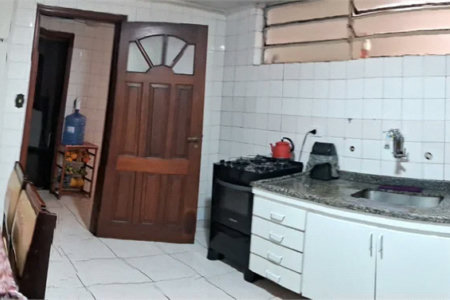Casa à venda com 3 quartos, sendo 1 suíte, em Jardim Campo Limpo, São Paulo, SP