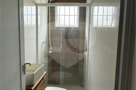 Sobrado à venda com 3 quartos, sendo 1 suíte, em Vila Mazzei, São Paulo, SP