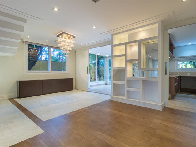 Casa à venda com 4 suítes no condomínio Las Cumbres, São Paulo - SP