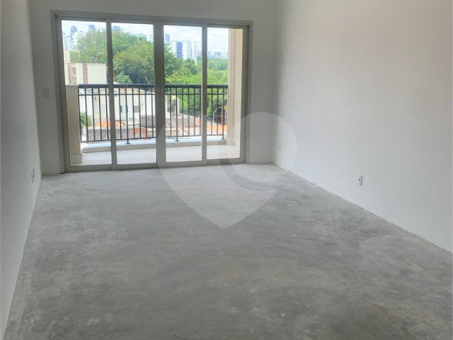 Apartamento à venda com 2 quartos, sendo 1 suíte,  em Santana, São Paulo, SP