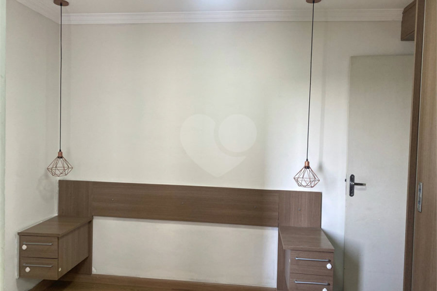 Apartamento à venda com 2 quartos, sendo 1 suíte, em Parque Maria Domitila, São Paulo, SP