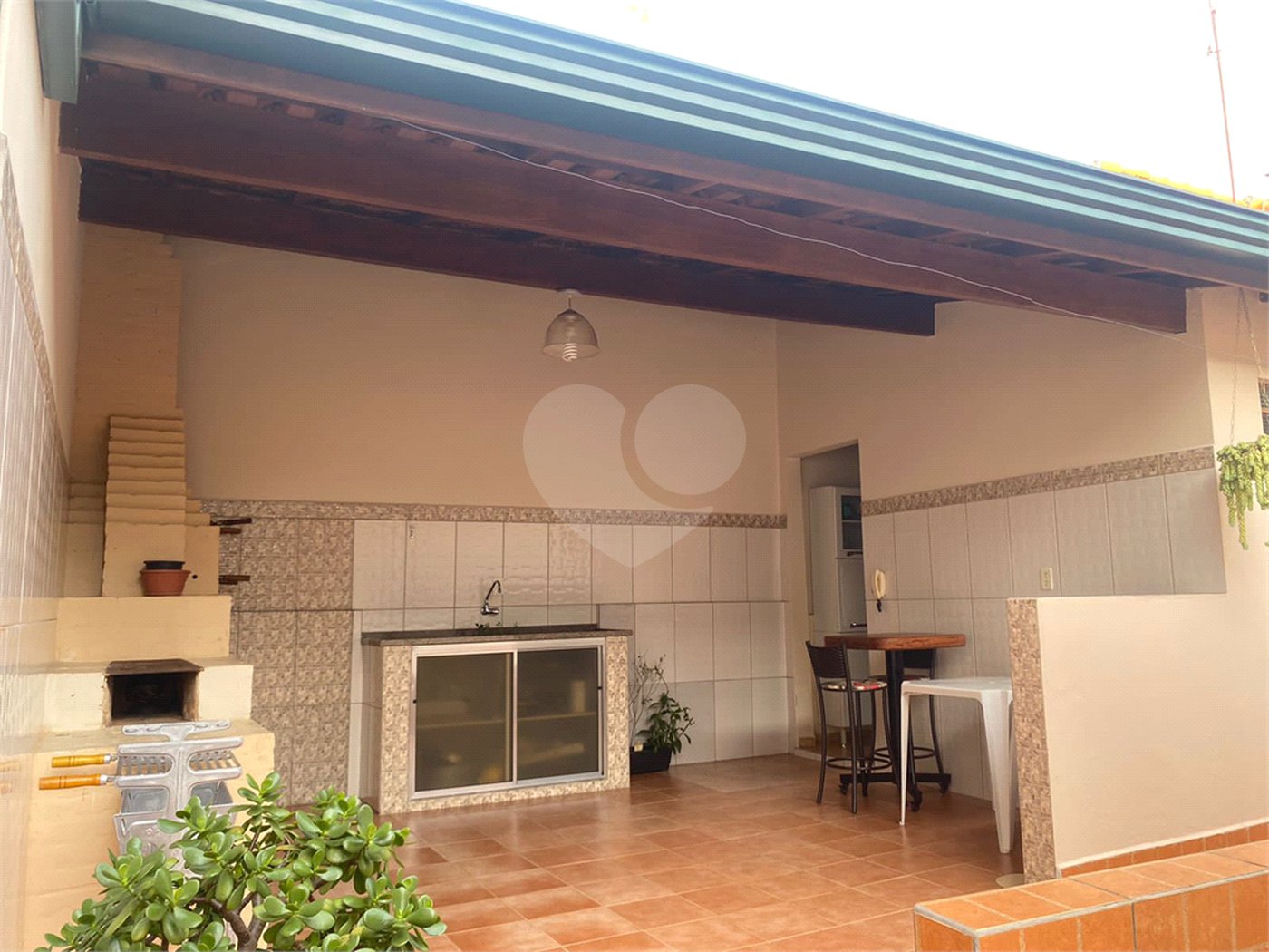 Casa à venda com 2 quartos, sendo 1 suíte, em Vila Deyse, Itapetininga, SP