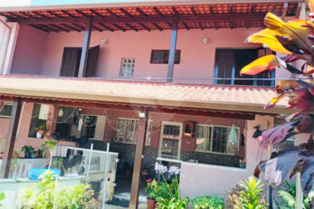 Sobrado à venda com 3 quartos, sendo 1 suíte, em Jardim Casa Branca, Suzano, SP