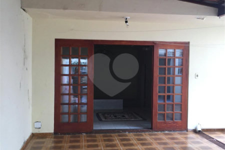 Sobrado à venda com 3 quartos, sendo 1 suíte, em Vila Mariana, São Paulo, SP
