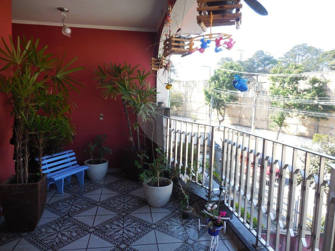 Sobrado à venda com 4 quartos, sendo 3 suítes, em Vila Gustavo, São Paulo, SP