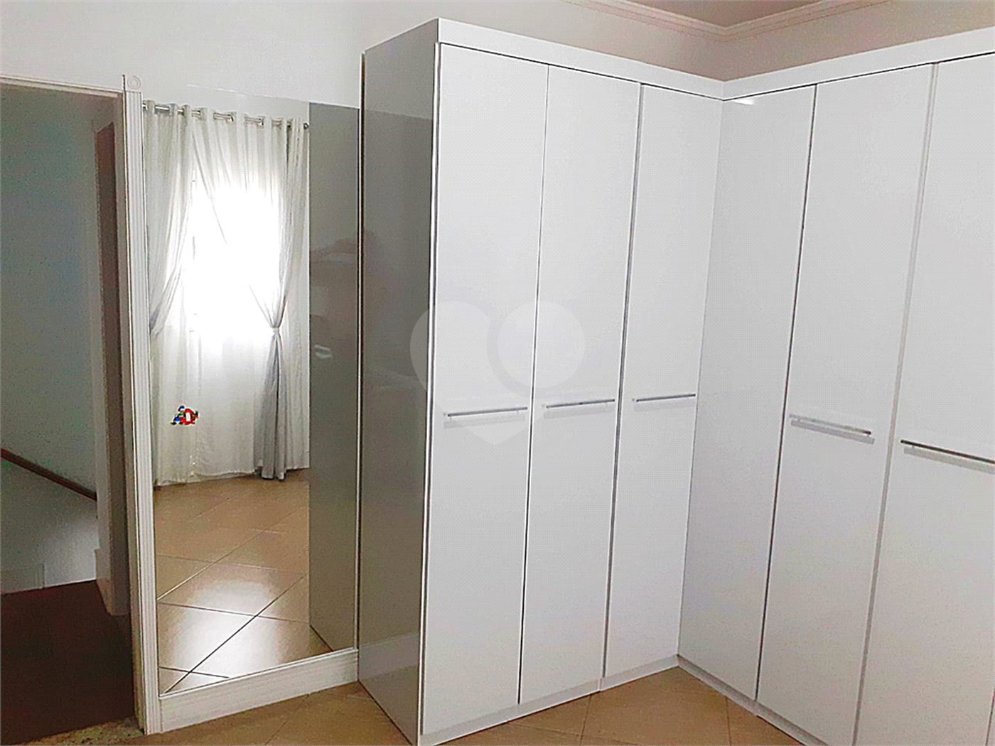 Casa à venda com 2 quartos, sendo 1 suíte, no condomínio Residencial Vila da Serra, São Paulo - SP