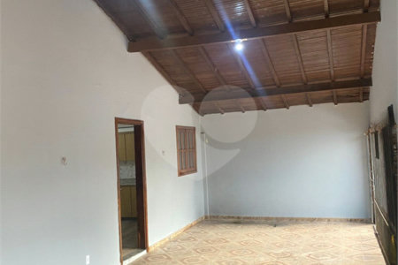 Casa à venda com 3 quartos, sendo 2 suítes, em Parque dos Ipês II, Ponta Porã, MS