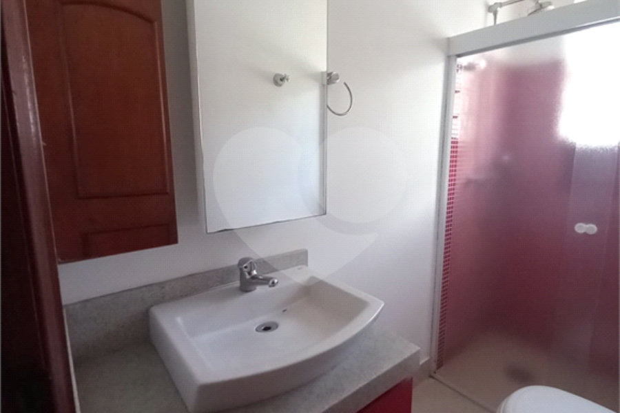 Sobrado à venda com 4 quartos, sendo 2 suítes, em Tremembé, São Paulo, SP