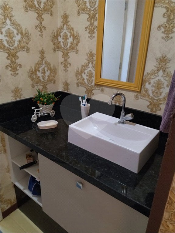 Sobrado à venda com 3 quartos em Artur Alvim, São Paulo, SP