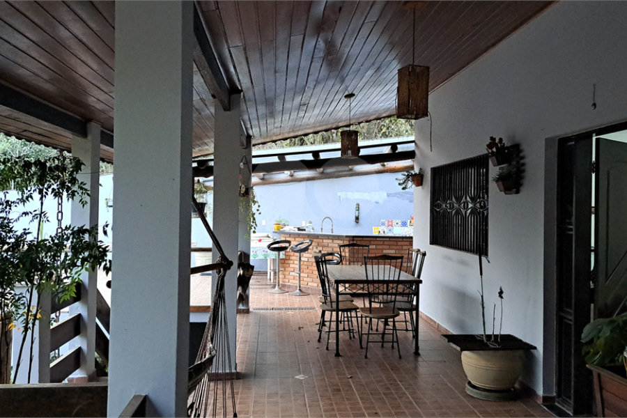Casa à venda com 3 quartos, sendo 1 suíte, em Chácara Arantes, Mairiporã, SP