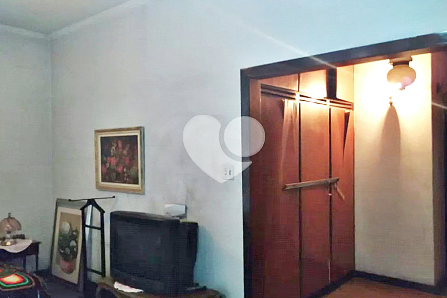 Casa à venda com 4 quartos, sendo 3 suítes, em Santana, São Paulo, SP