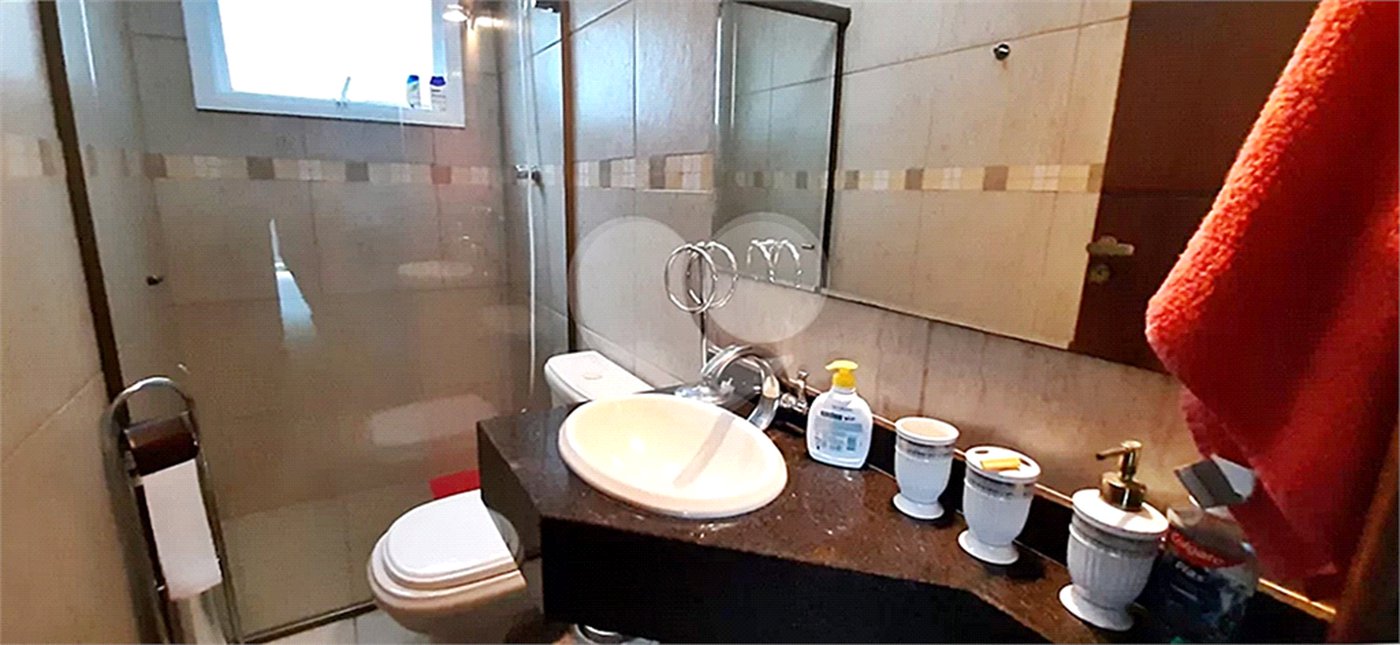 Casa à venda com 3 quartos, sendo 1 suíte, no condomínio Suíça da Cantareira, Mairiporã - SP