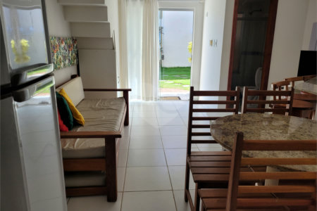 Apartamento à venda com 1 suíte em Taperapuan, Porto Seguro, BA