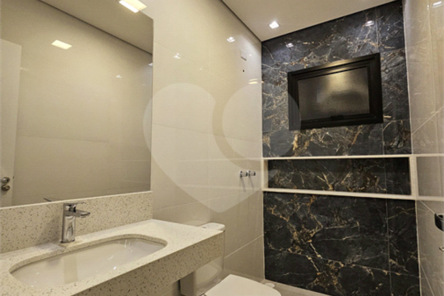 Casa à venda com 4 suítes no condomínio Villas do Jaguari, Santana de Parnaíba - SP