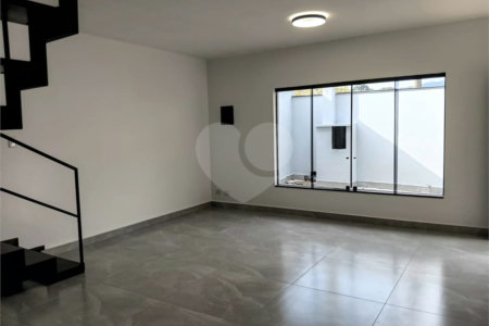 Sobrado para alugar com 2 quartos, sendo 1 suíte, no Centro, São Roque, SP