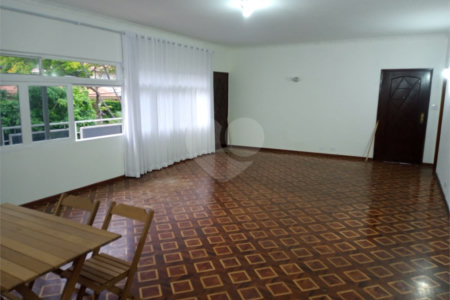 Casa Térrea à venda ou para alugar com 3 quartos, sendo 1 suíte, em Caxingui, São Paulo, SP