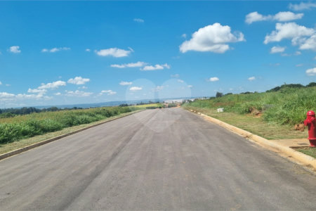 Terreno à venda no condomínio Vale do Sol, Araçoiaba da Serra - SP