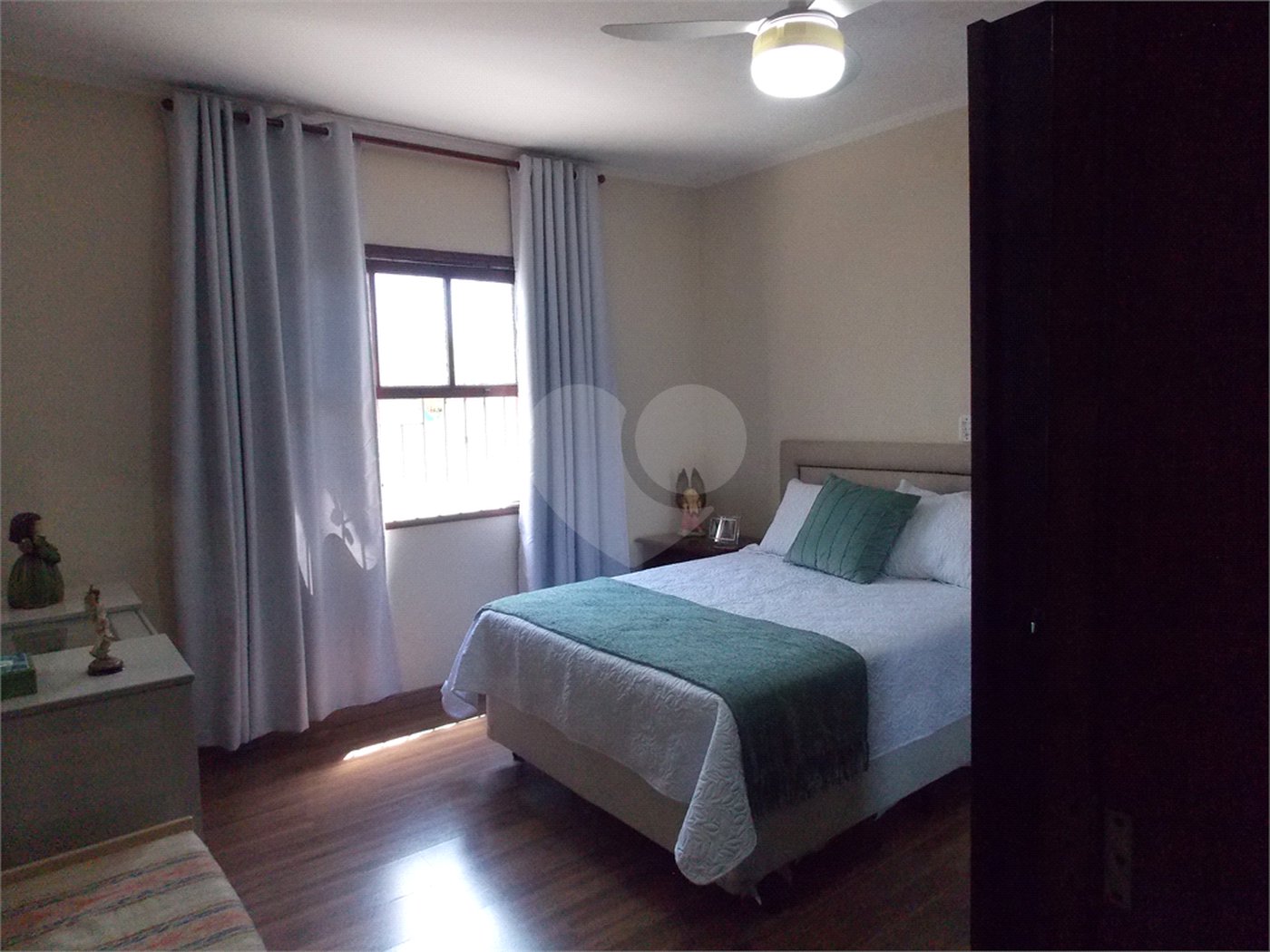 Casa à venda com 4 quartos, sendo 2 suítes, em Jardins, Bragança Paulista, SP