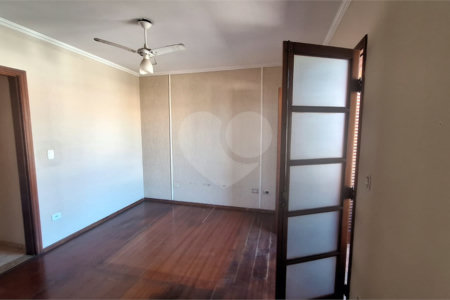 Casa à venda com 3 quartos, sendo 1 suíte, em Jardim Itanguá, Sorocaba, SP