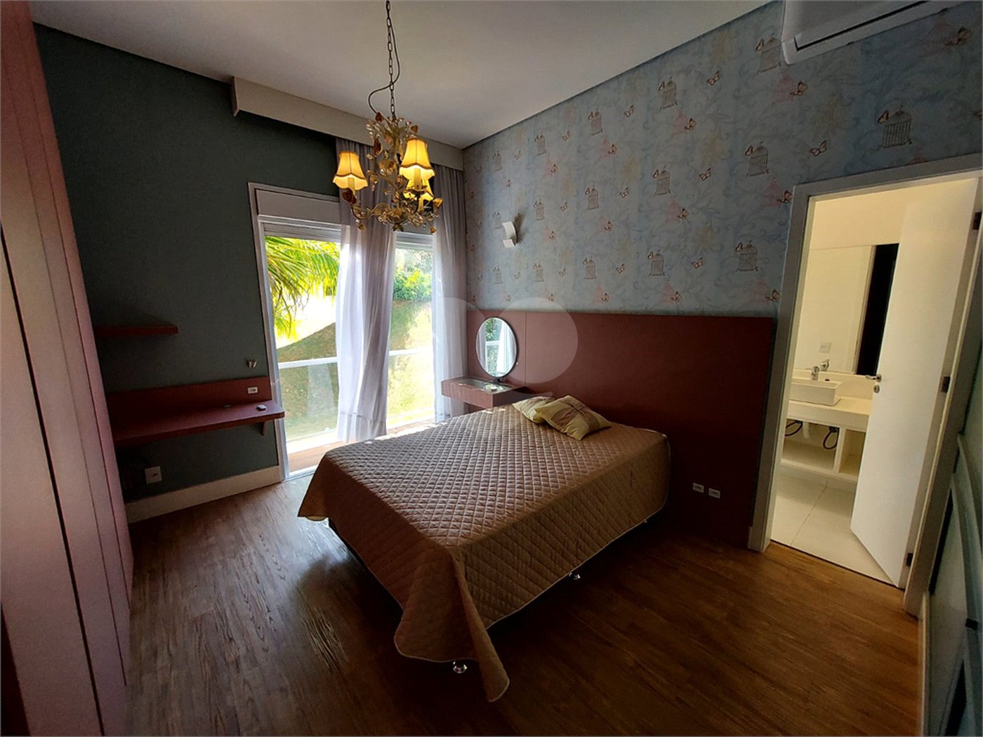 Casa à venda ou para alugar com 4 suítes no condomínio Jardim Primavera, Louveira - SP