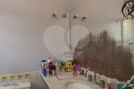 Casa à venda com 5 suítes em Vila Tramontano, São Paulo, SP