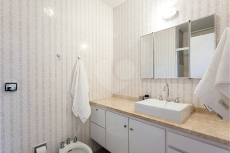 Apartamento à venda com 4 quartos, sendo 1 suíte, em Vila Olímpia, São Paulo, SP