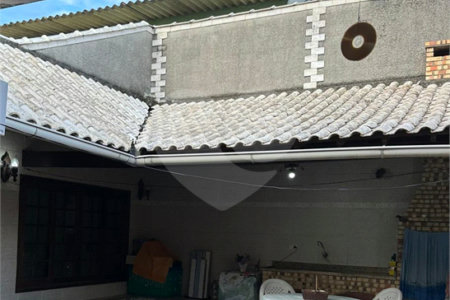 Casa à venda com 3 quartos em Santa Cruz, Rio de Janeiro, RJ