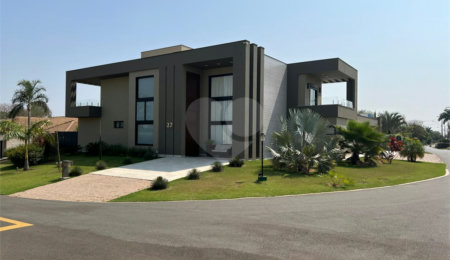 Casa à venda com 5 quartos, sendo 4 suítes,  no condomínio Terras de Mont Serrat, Salto - SP
