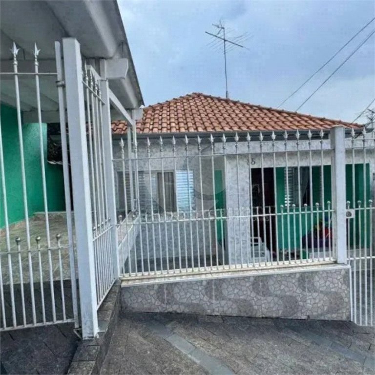 Casa à venda com 4 quartos em Parque Maria Domitila, São Paulo, SP