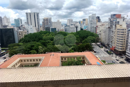 Apartamento à venda com 4 quartos, sendo 1 suíte, em República, São Paulo, SP