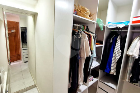 Casa à venda com 3 quartos, sendo 2 suítes, no condomínio Residencial West Green, Rio de Janeiro - RJ