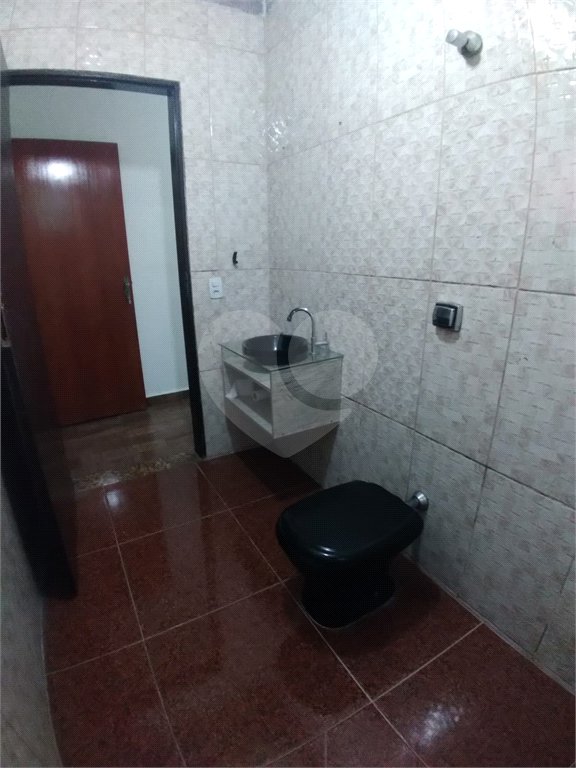 Casa à venda com 3 quartos em Jardim Santa Helena, Itaquaquecetuba, SP