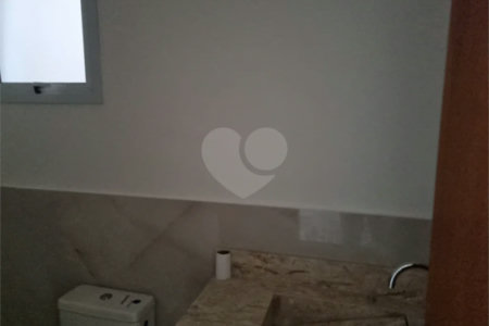Sobrado à venda com 3 quartos, sendo 1 suíte, em Vila Mazzei, São Paulo, SP