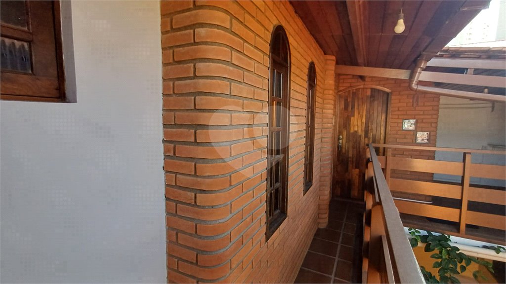 Sobrado à venda com 5 quartos, sendo 2 suítes,  em Parque Continental, São Paulo, SP