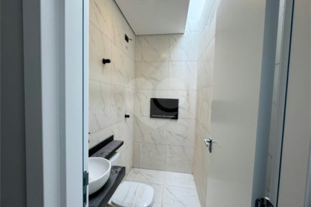 Casa em condomínio à venda com 3 quartos, sendo 1 suíte,  em Vila Alpina, São Paulo, SP