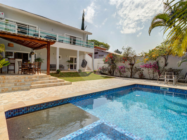 Casa à venda com 5 quartos, sendo 3 suítes,  em Chácara Monte Alegre, São Paulo, SP