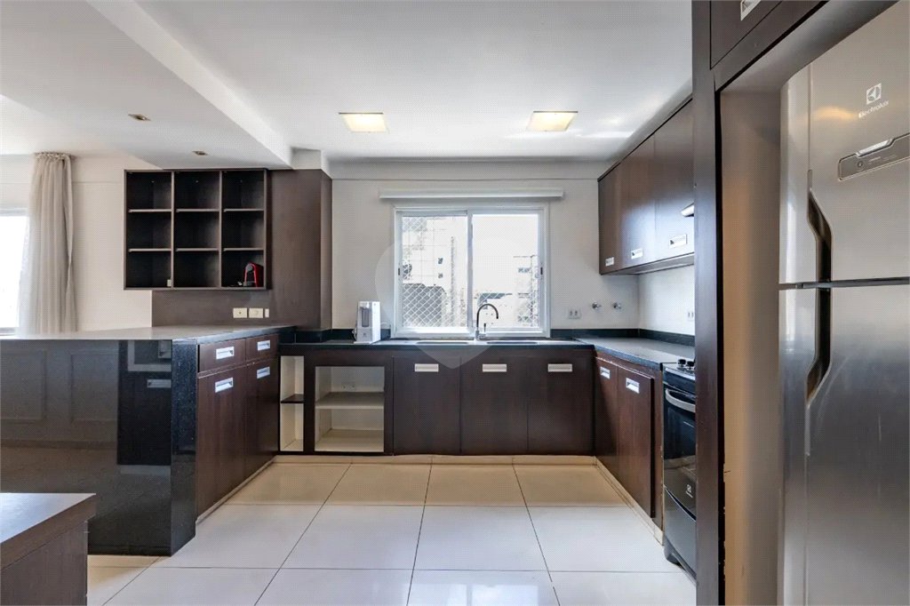 Apartamento à venda com 3 quartos, sendo 1 suíte, em Itaim Bibi, São Paulo, SP