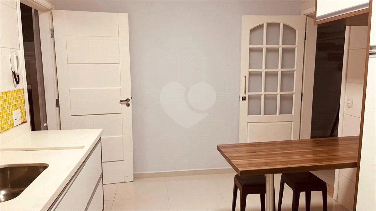 Casa à venda com 3 suítes em CUPECÊ, São Paulo, SP