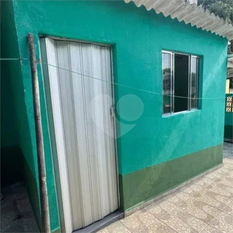 Casa à venda com 4 quartos em Parque Maria Domitila, São Paulo, SP