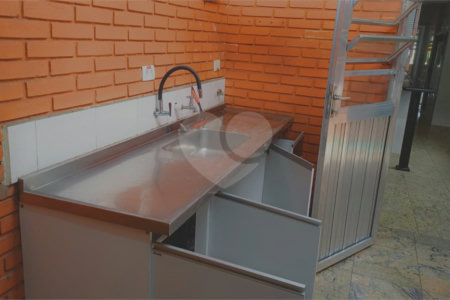 Sobrado à venda com 3 quartos em Bonfim, Osasco, SP