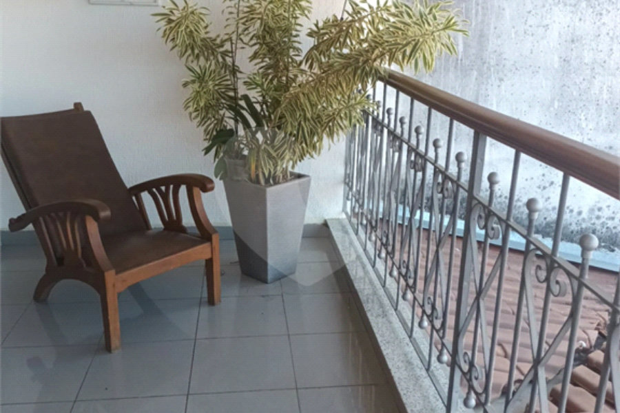 Sobrado à venda com 4 quartos, sendo 1 suíte, em Tremembé, São Paulo, SP