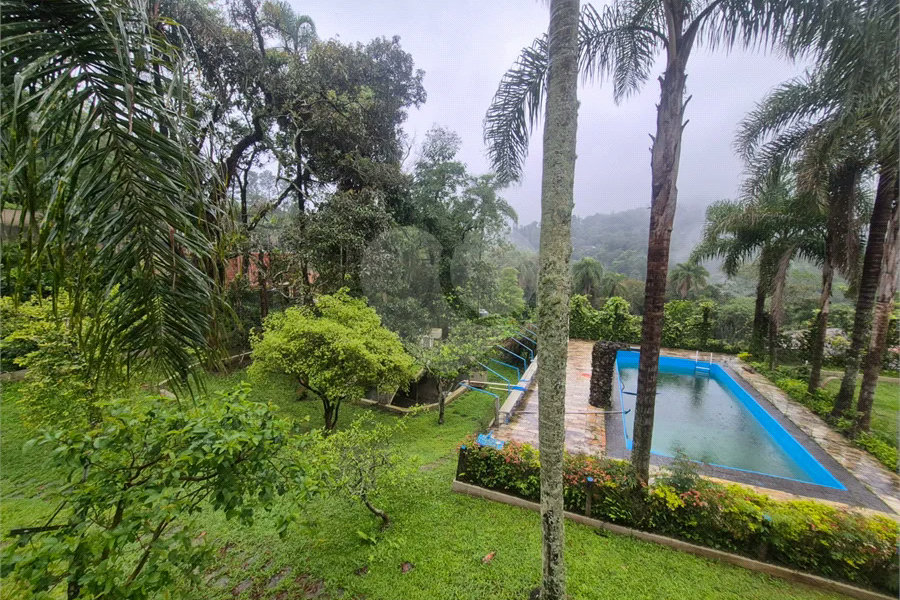 Sobrado à venda ou para alugar com 3 suítes em SERRA DA CANTAREIRA, Mairiporã, SP