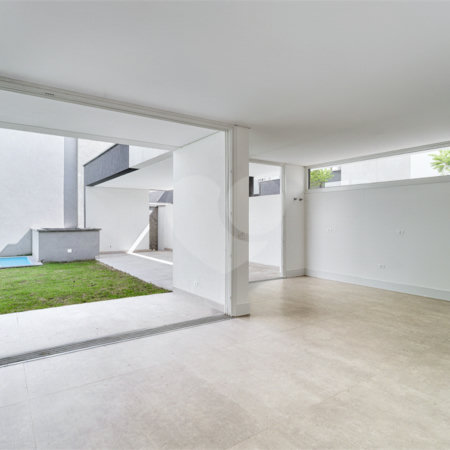 Casa à venda com 4 suítes no condomínio Edifício Jade, São Paulo - SP