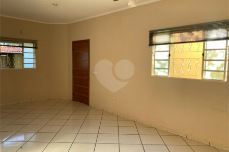 Casa à venda com 3 quartos, sendo 1 suíte,  no Centro, Três Lagoas, MS