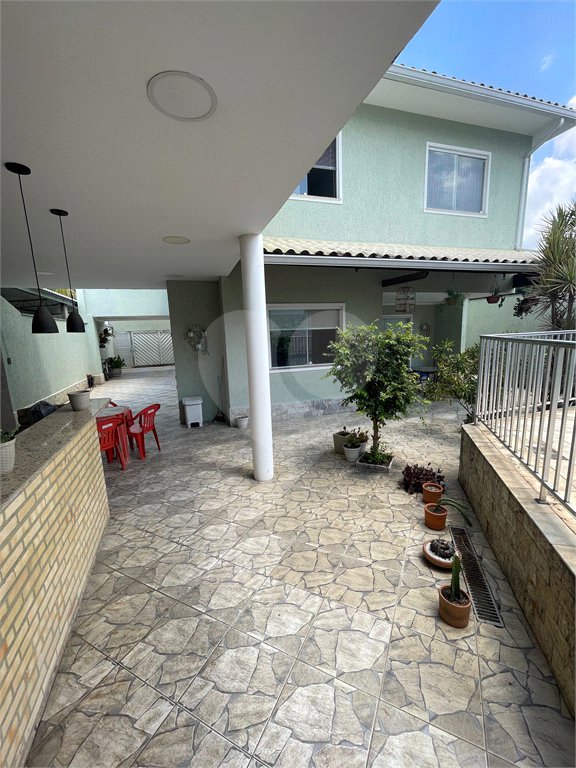 Casa à venda com 5 quartos, sendo 1 suíte, no condomínio Residencial Green Ville, Rio de Janeiro - RJ