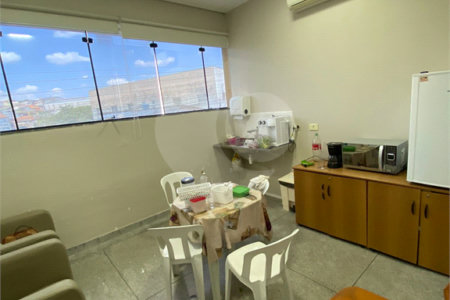Salão para alugar em Vila Romanópolis, Ferraz de Vasconcelos, SP