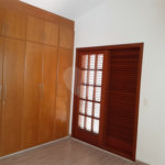 Sobrado à venda com 4 quartos, sendo 2 suítes,  em Tremembé, São Paulo, SP
