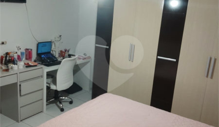 Sobrado à venda com 2 quartos, sendo 1 suíte,  em Jardim Iporã, São Paulo, SP