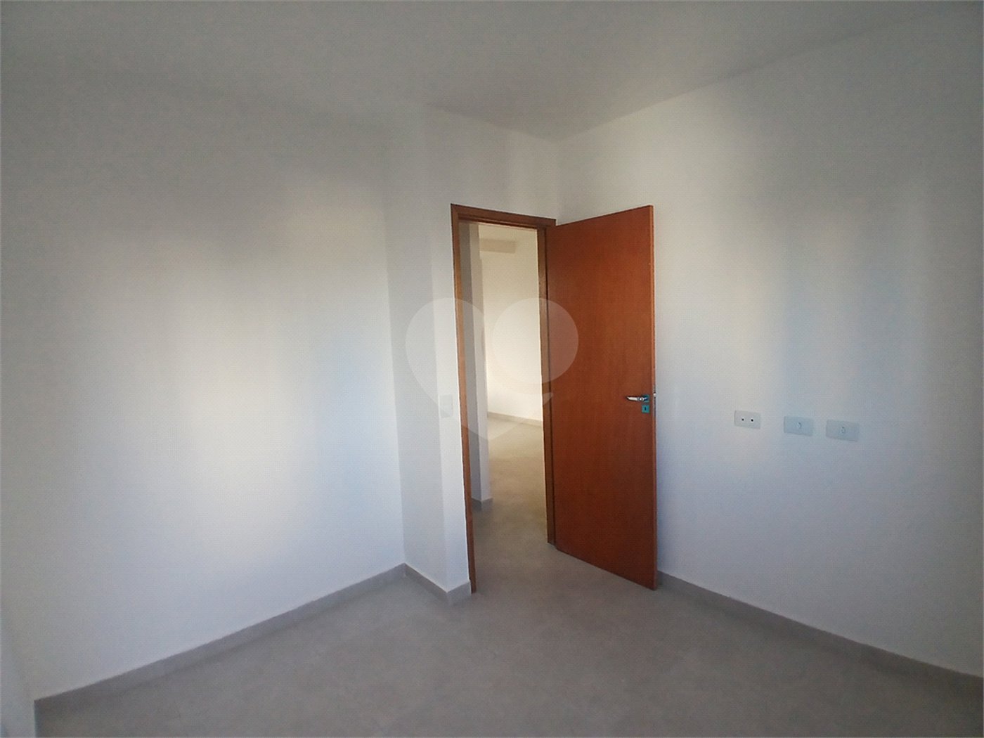 Casa à venda com 2 quartos no condomínio Sintra, São Paulo - SP
