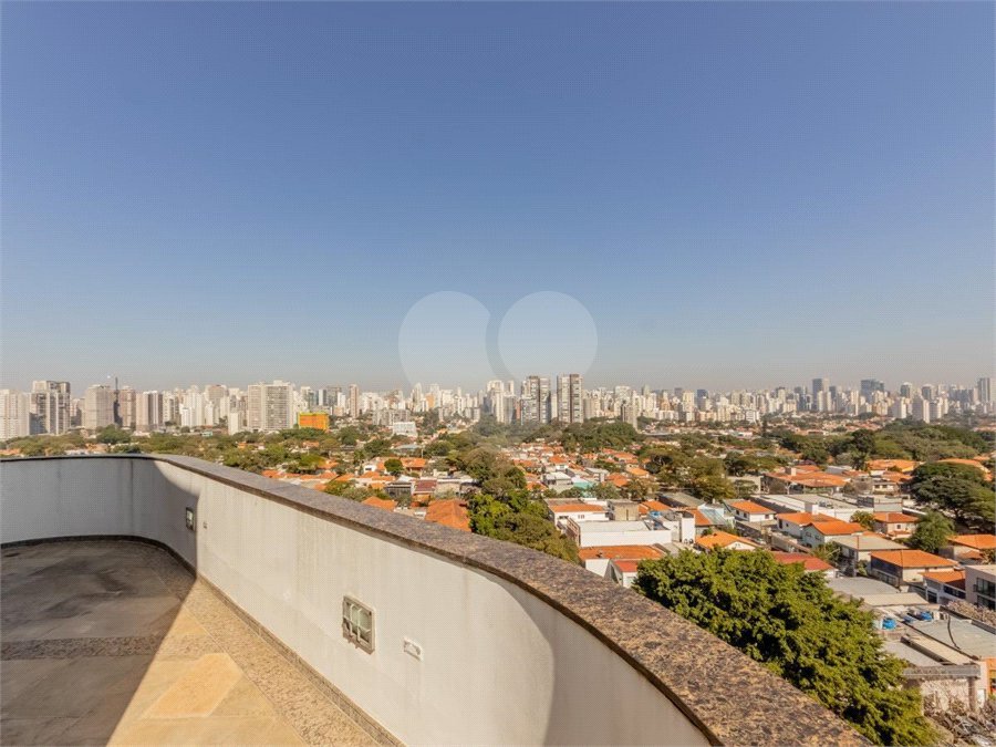 Cobertura à venda com 4 suítes em Moema, São Paulo, SP